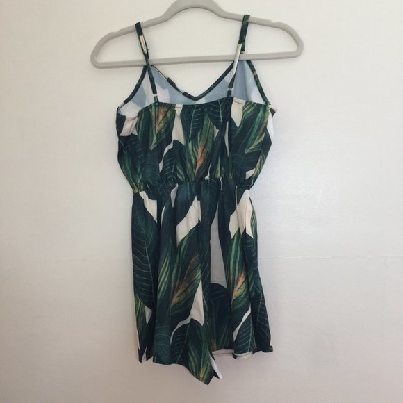 Shein Banana Leaf Print Romper Size XS - Picture 2 of 9